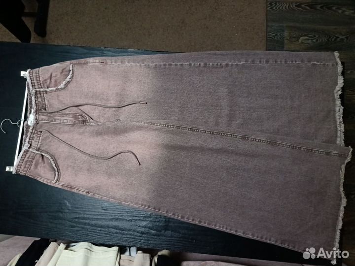 Джинсы широкие