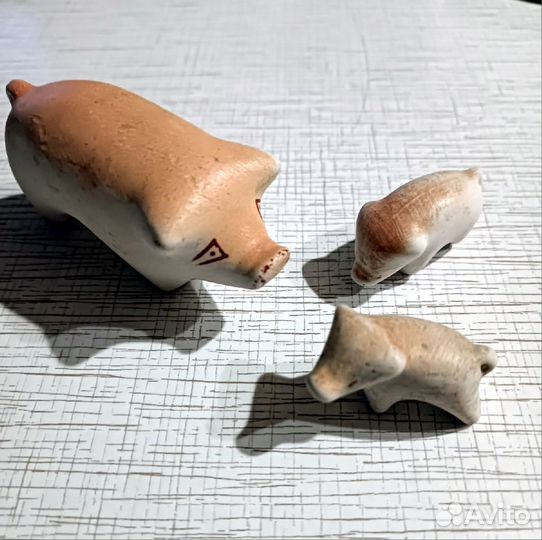 Свинья с поросятами - керамическая игрушка