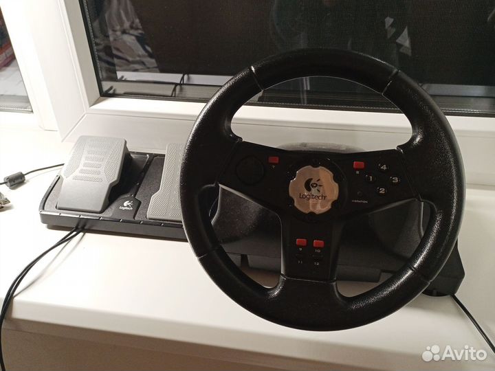 Руль Logitech
