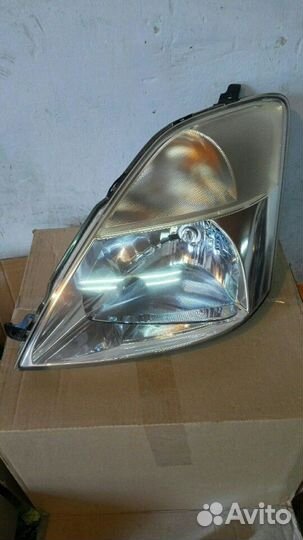 Фара ниссан мокко правая левая