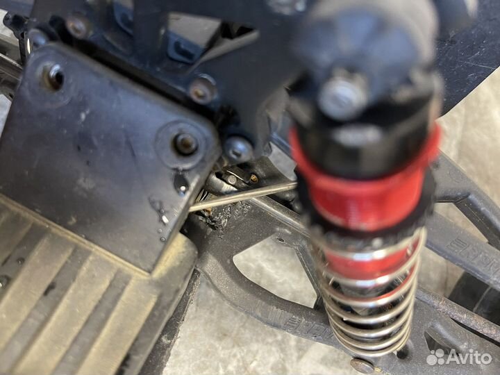 Радио управляемая машина arrma Kraton 6S V4