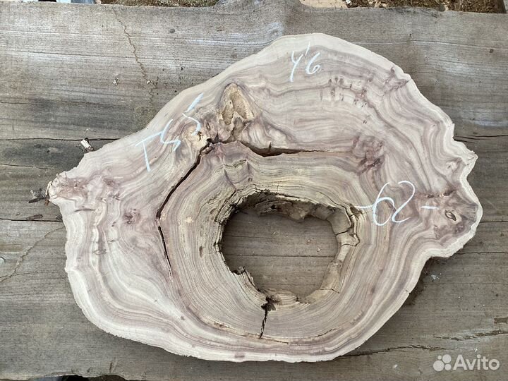 Слэбы и спилы из карагача, дуба, клена