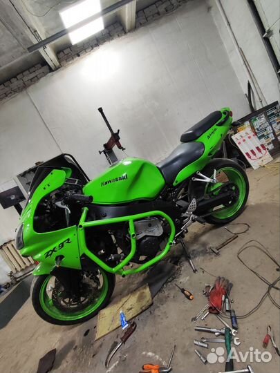 Kawasaki ZX-9R