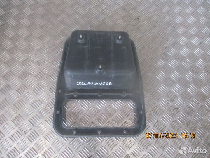 Накладка электроразъемов кабины Iveco 500369348