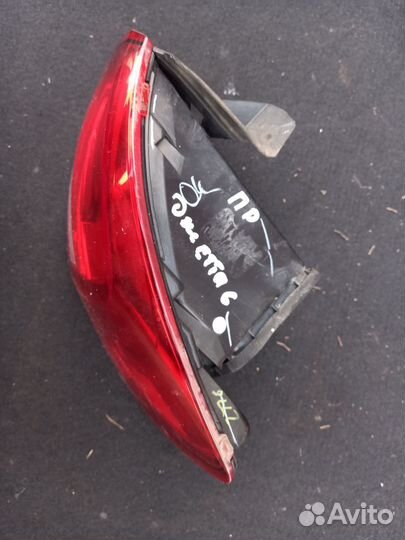 Задние наружние фонари VW Jetta 6