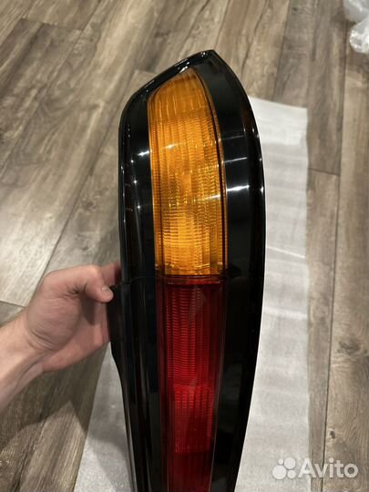 Задние фонари на Toyota Mark jzx90