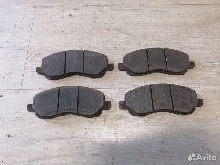 Колодки тормозные Mitsubishi Lancer 9 передние