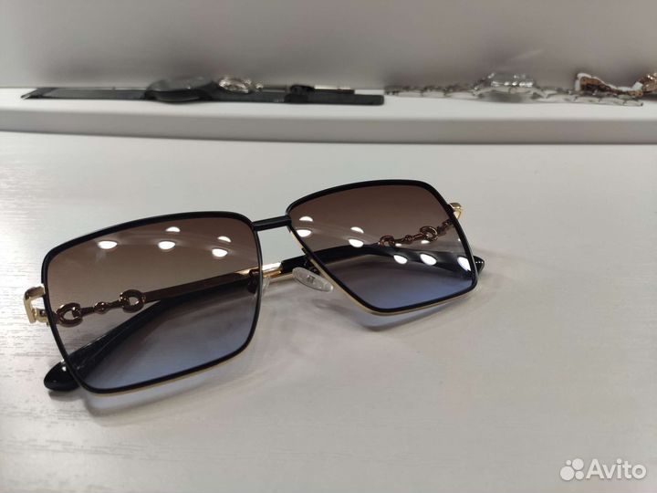 Солнцезащитные очки с градиентом коричневые