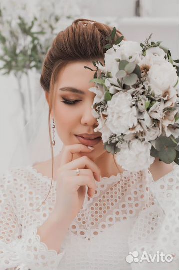 Макияж, причёски, платок на никах