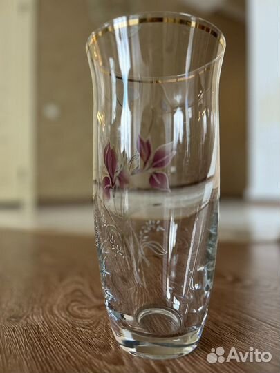 Ваза для цветов,сделана из чешского стеклаBohemia