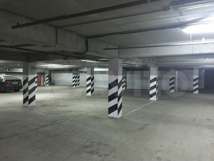 Машиноместо, 18 м²