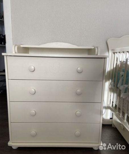 Детская кровать с пеленальным комодом