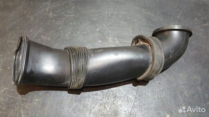 Патрубок воздушного фильтра Audi Q7 4L 4.2 BAR 06