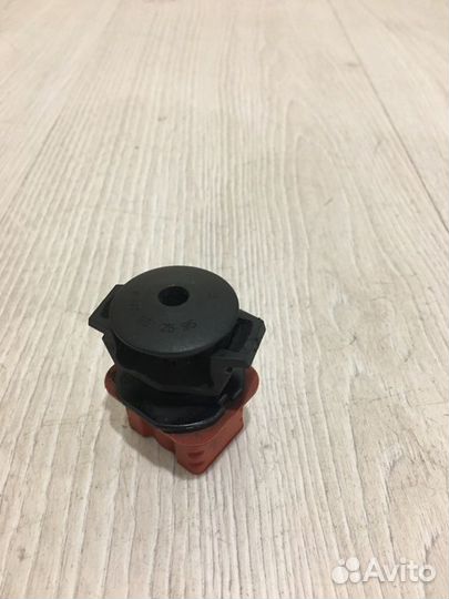 Клипса крепления радиатора Mercedes Benz S350 W221