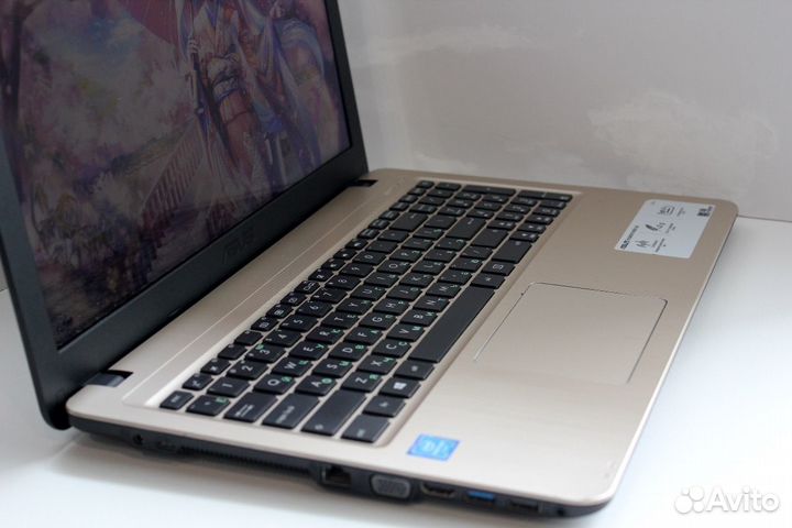 Ноутбук для работы и учёбы Asus