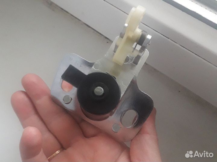 Личинка в сборе замком багажника 1118 Калина