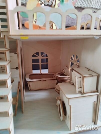 Кукольный домик с мебелью