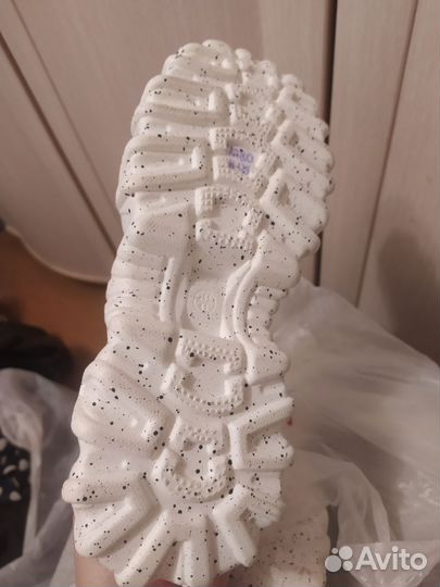 Кроссовки женские 40 размер новые