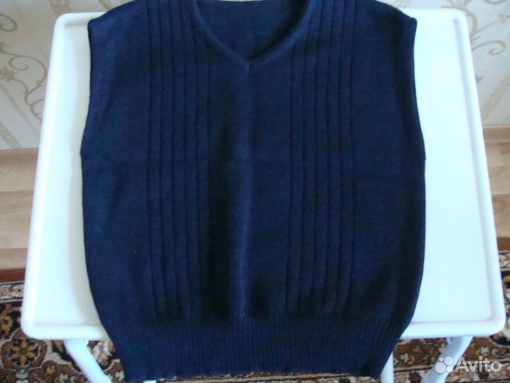 Жилет на мальчика из натуральной шерсти