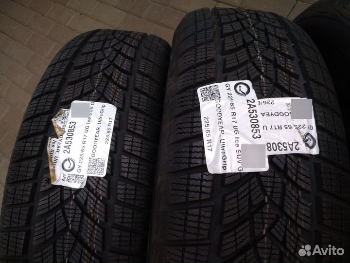 Goodyear UltraGrip Ice SUV 225/65 R17 102T