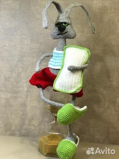Интерьерная вязаная игрушка ручной работы
