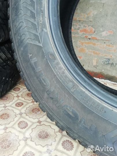 Nokian Tyres Hakkapeliitta 8 215/60 R16