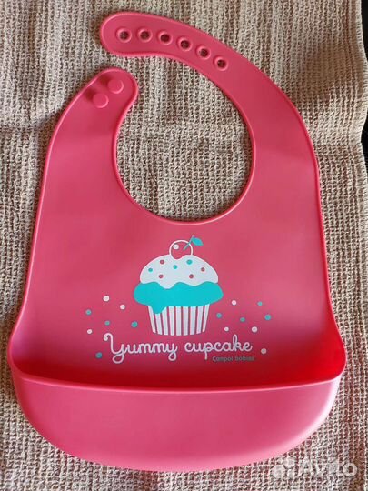 Нагрудник силиконовый мягкий новый