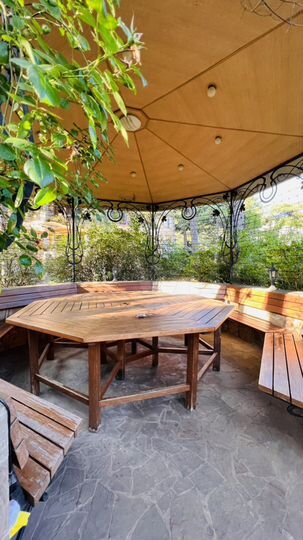 Дом 547 м² на участке 2,1 га