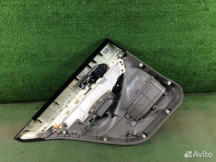 Обшивка двери задняя правая Honda Civic FD1 R18A