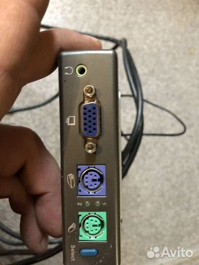 Переключатель D-Link KVM-121