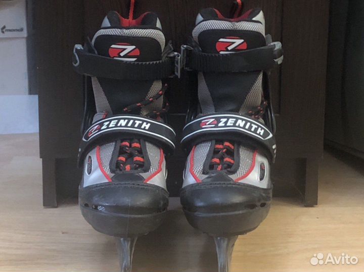 Коньки хоккейные