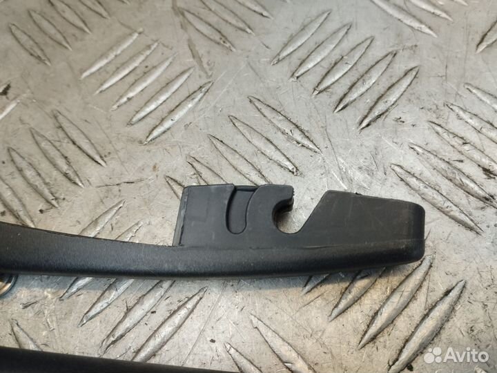 Задний дворник Mitsubishi Pajero 4