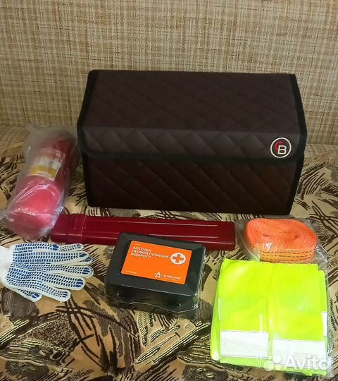 Бокс для хранения в автомобиль