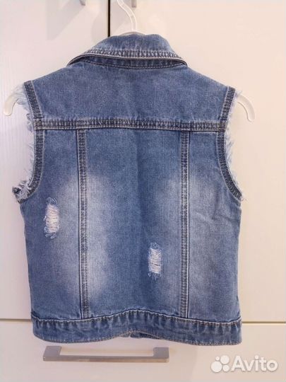 Джинсовая жилетка для девочки