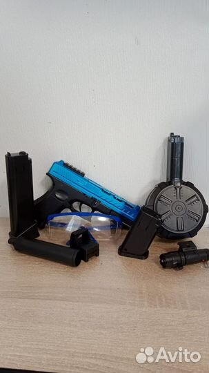 Пистолет на орбизах Glock-18