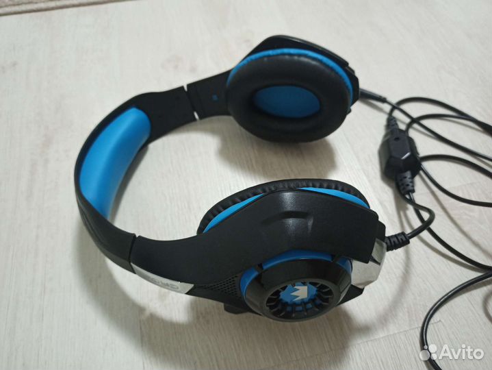 Игровые наушники