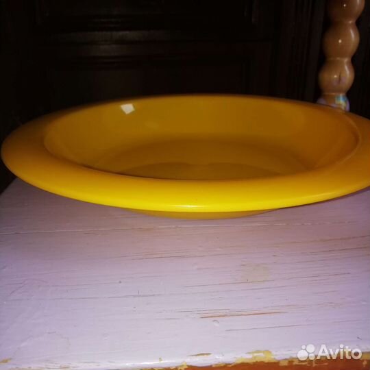 Пластиковые тарелки