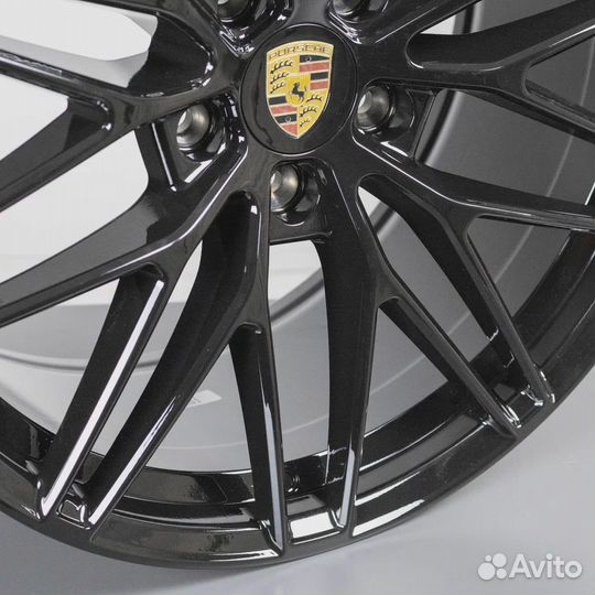 Диски R21 на Porsche Macan
