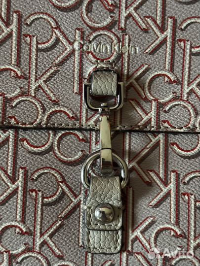 Сумка кросс-боди Calvin Klein