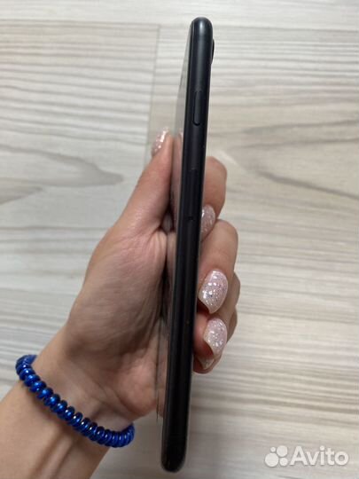 Apple iPhone 7, 32gb, черный матовый