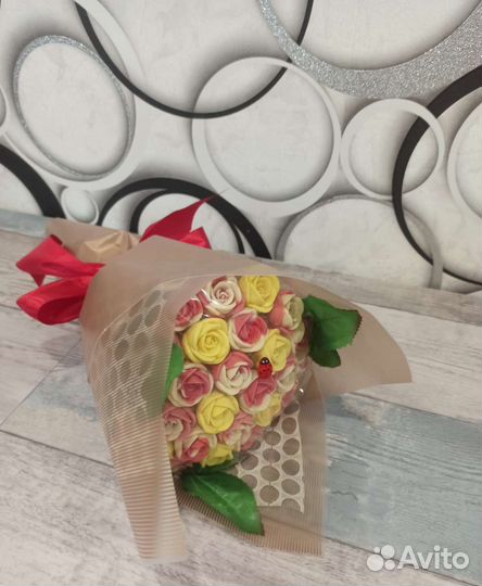 Букет из шоколадных роз