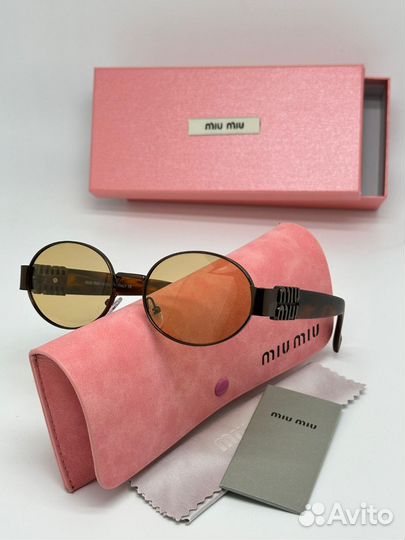 Солнцезащитные очки женские Miu Miu