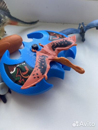 Динозавры игрушки