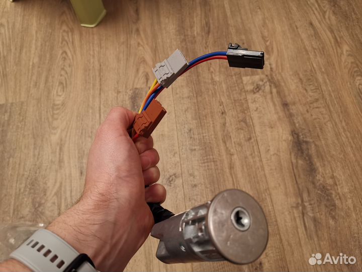 Замок зажигания Peugeot 406 d345-003новый