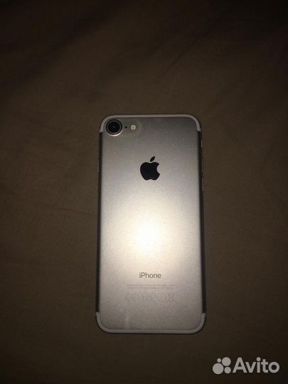 Телефон iPhone 7 128gb