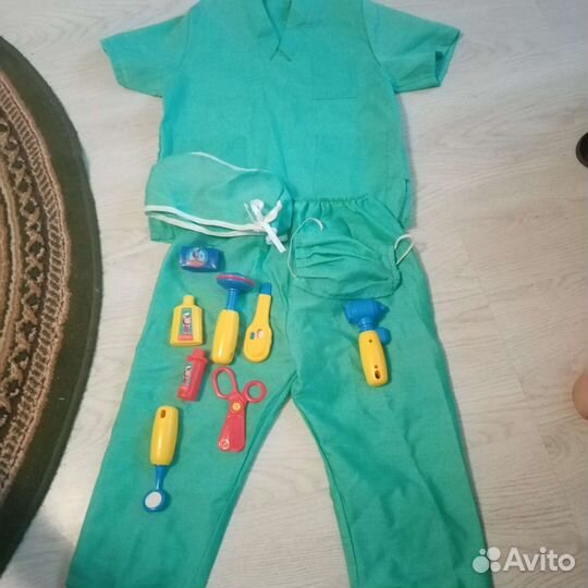 Костюм маленького доктора
