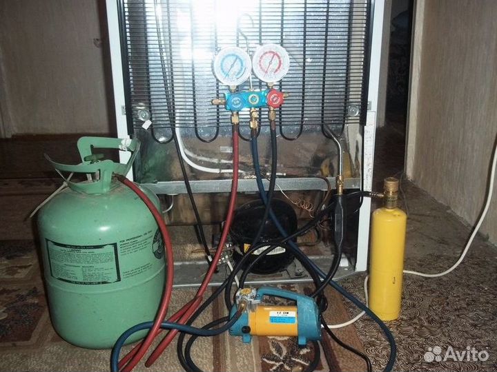 Ремонт холодильников на дому. Стаж 35 лет