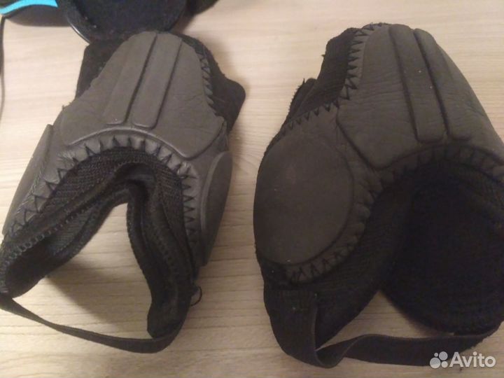 Детские Щитки футбольные размер XS (120-140)