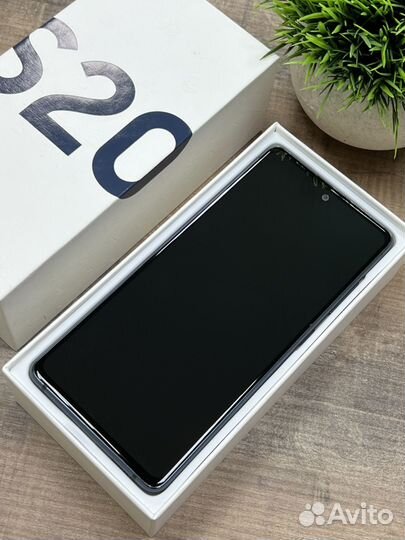 Samsung Galaxy S20 FE, 8/128 ГБ