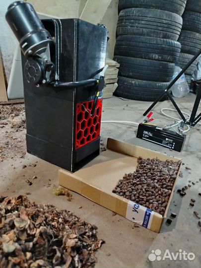 Шишкомолка шишкодробилка станок для шишек 12V